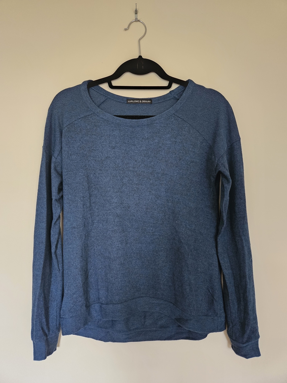 Harlowe & Graham blue crew neck sweater